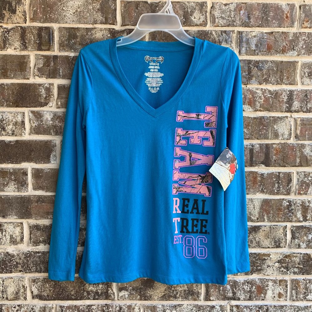 Realtree Women's Long Sleeves Top Graphic Tee
